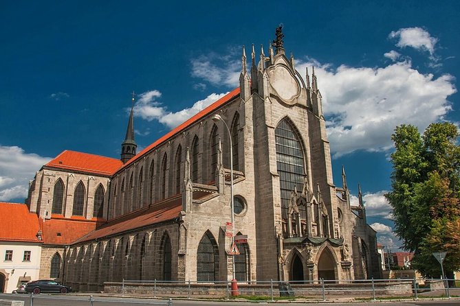 Luxury Private Day Trip From Prague to Kutná Hora - Transportation and Accessibility