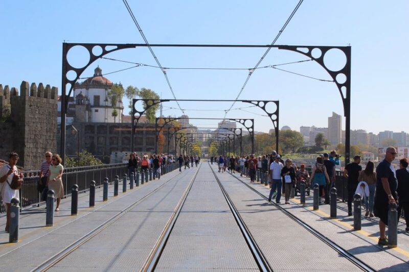 Luxury Private Driver-Guide: Exploring Porto in 4 Hours - Comfortable Transport