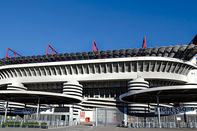 Luxury Private Night Transfer From Linate Airport to Milan - Pickup and Meeting Details