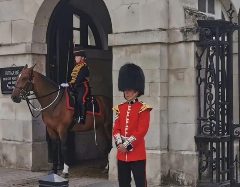 Luxury Private Tour in London With Lunch - Meeting Point