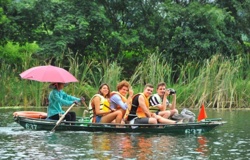 Luxury Private Tour: Ninh Binh 1day: Hoa Lu-Tam Coc-Mua Cave - Key Points