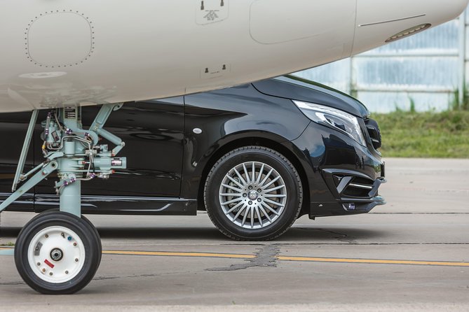 Luxury Private Transfer Zagreb - Zagreb Airport - Private Tour Experience