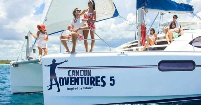 Luxury Sailing and Snorkeling Puerto Aventuras - Language and Availability