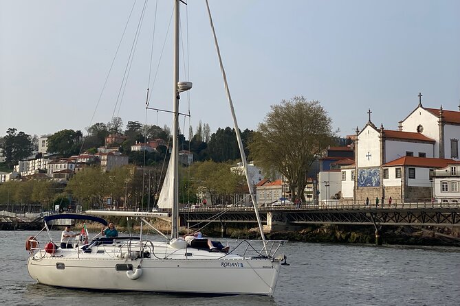 Luxury Sailing Experience on the Douro - Knowledgeable and Friendly Crew