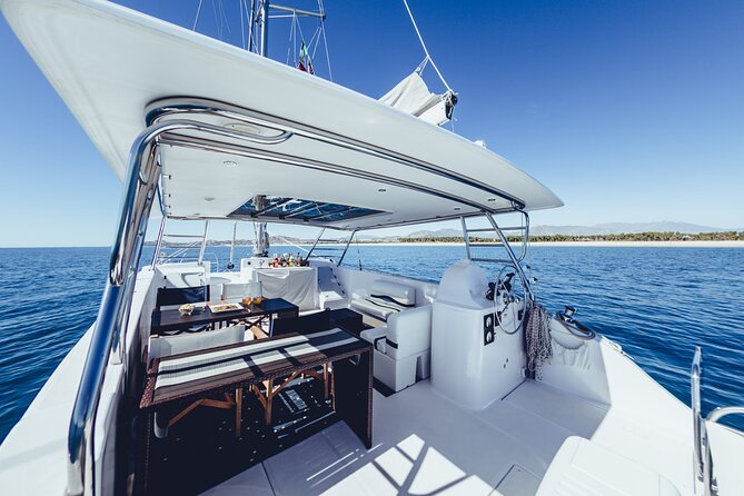 Luxury Sailing Whale Watch and The Arch (Dec 15 - Apr 15) - Notable Highlights