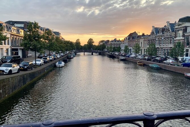 Luxury Shared Canal Tour With Live Guide - Included Beverages and Snacks