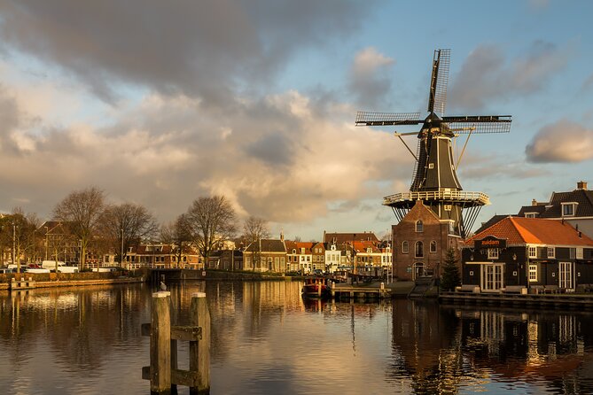 Luxury Shared Canal Tour With Live Guide - Important Alcohol Policy