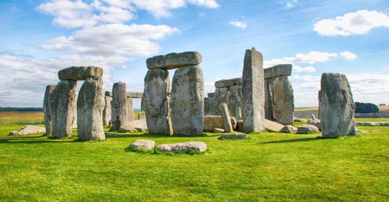 Luxury: Stonehenge 6 Hours Tour in Luxury Executive Car - Relaxing Journey