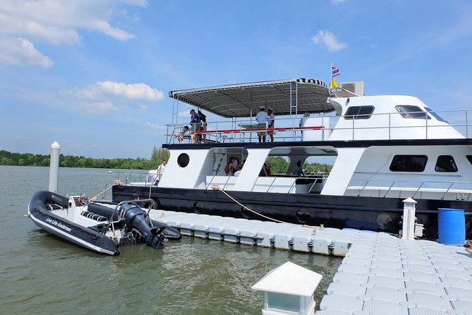Luxury Sunset Cruise at Krabis Coastlin With Power Catamaran - Sightseeing and Nature Exploration