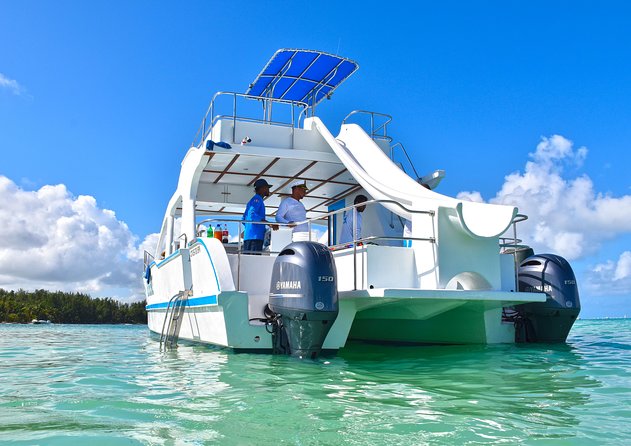 Luxury Sunset Party Boat - Meeting and Pickup Details