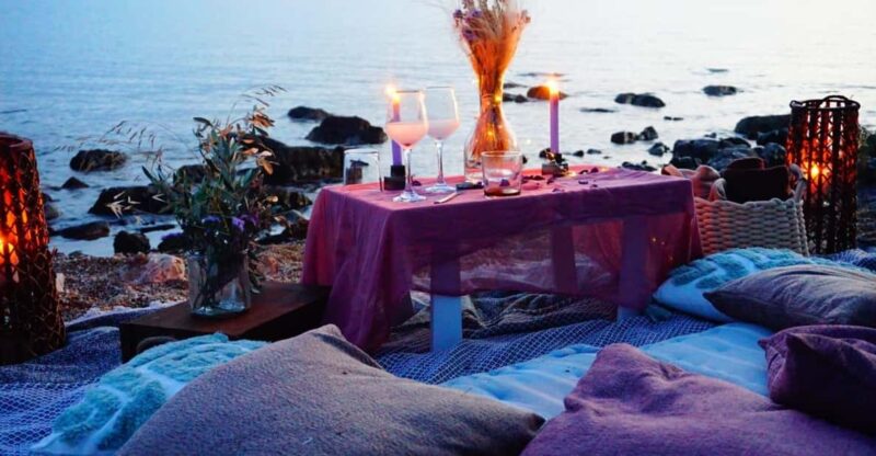Luxury Sunset Picnic - Key Points