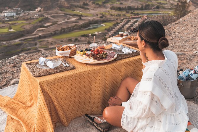 Luxury Sunset Picnic With Photo Shoot - Included Amenities