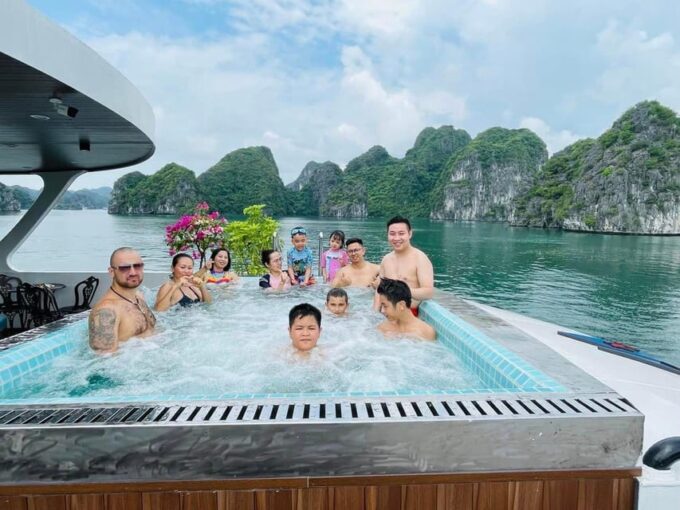 Luxury Sunset Tour- Lan Ha Bay: Kayak, Water Slides, Jacuzzi - Pickup and Drop-off