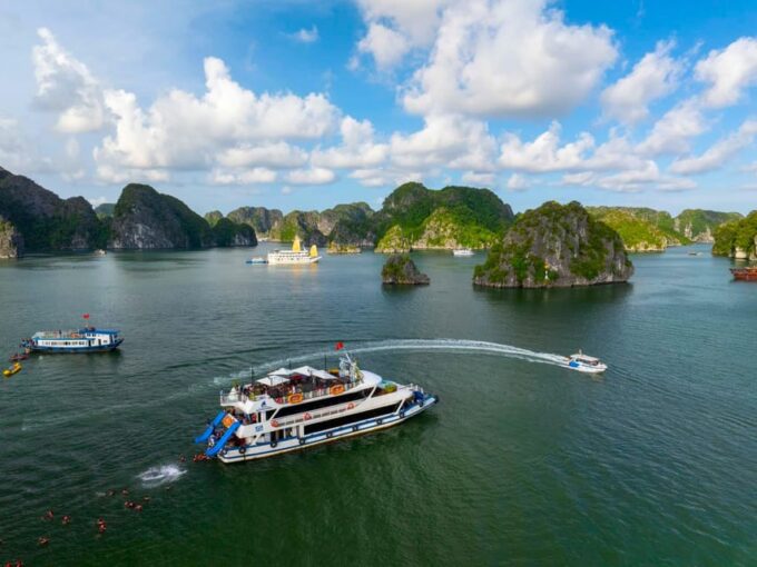 Luxury Sunset Tour- Lan Ha Bay: Kayak, Water Slides, Jacuzzi - Ecosystem of Lan Ha Bay