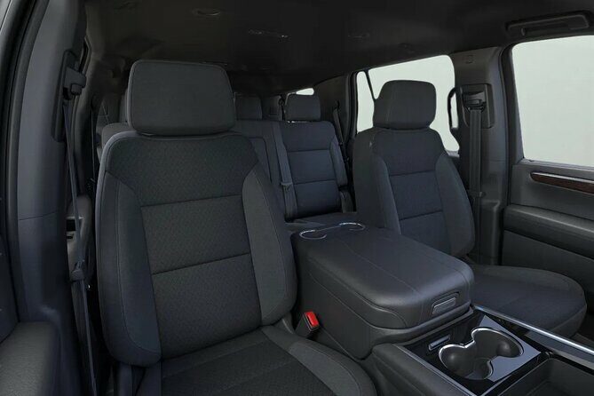 Luxury SUV Transfer  MCO Airport to Lake Buena Vista - Who Should Consider This Service?