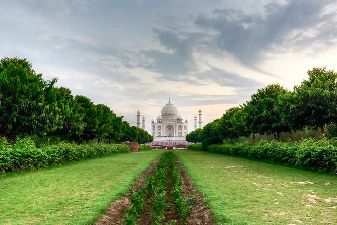 Luxury Taj Mahal and Agra Tour From Delhi By Mercedes Car or Audi Car - Accessibility
