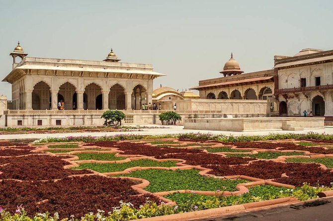 Luxury Taj Mahal Tour by Gatimaan Express Train With Executive Class - Exploring Agras Architectural Marvels