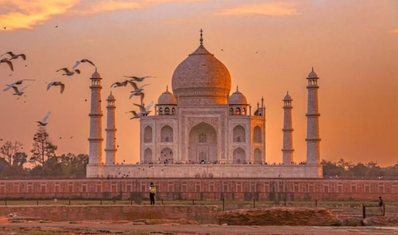Luxury Taj Mahal Tour From Delhi - Key Points