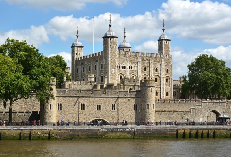 Luxury Tour From London to Brighton 8 Hours - Palace Pier and Marina Adventure
