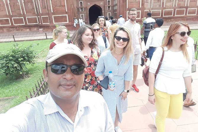 Luxury Train Tour From Delhi to Agra - Culinary Experiences
