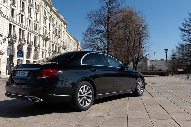 Luxury Transport From/To Warsaw - Frankfurt / Intern. Airport FRA by Private Car - Booking Process