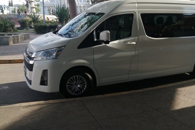 Luxury Transportation to and From Xoxocotlan Airport to Hotels - Booking Details