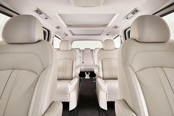 Luxury Van, Private Transfer, Port Douglas - Cairns - What to Expect from Your Private Transfer