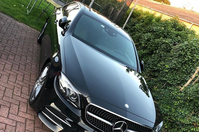 Luxury Vehicle From Charleroi Airport to the City of Brussels - Quick Points