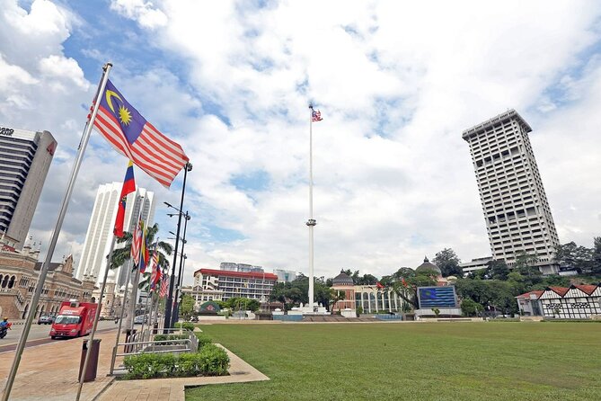 LUXURY VIP Bus: Kuala Lumpur (Kl) Guided Day Tour From Singapore - Convenient Transportation and Services