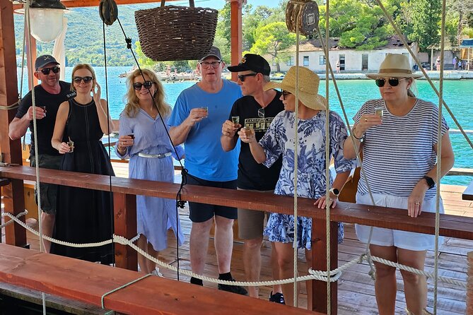 Luxury Wine and Oyster Tasting - Pricing Transparency Measures