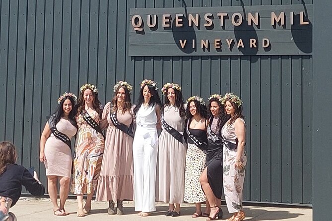 Luxury Wine Tours to Niagara On The Lake - Comfortable Round-Trip Transport Included