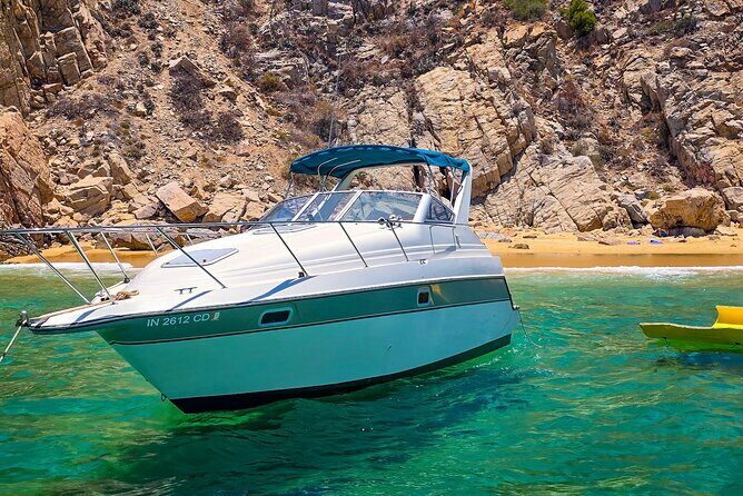 Luxury Yacht Charter and Arch Tour in Cabo San Lucas - A Review of the Luxury Yacht Charter and Arch Tour in Cabo San Lucas