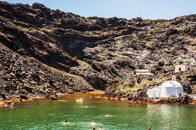 Luxury Yacht Cruises in Santorini Island - Key Points