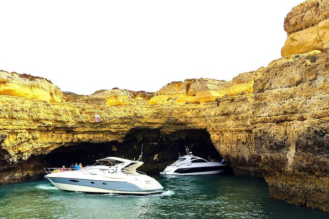 Luxury Yacht Rental With Crew - Pickup and Return Logistics