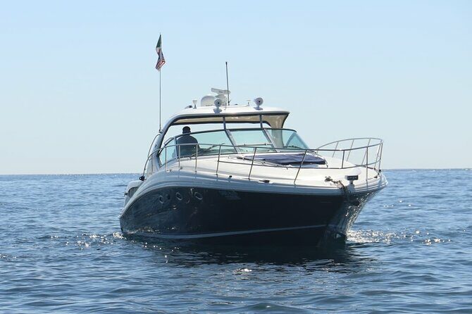 Luxury Yacht Tour in Los Cabos 45FT SeaRay Sundancer - Key Points