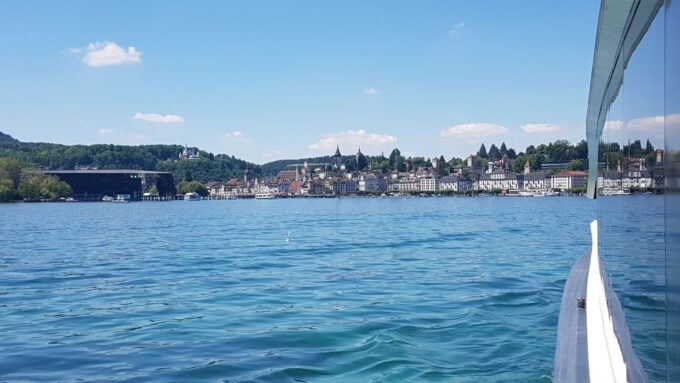 Luzern Elegance: Private City Walk and Panoramic Lake Cruise - Professional Local Guide