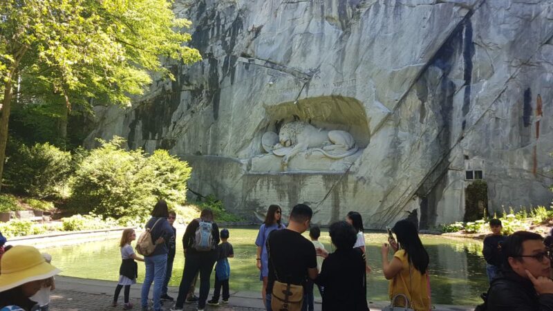 Luzern Elegance: Private City Walk and Panoramic Lake Cruise - Exploring Lucernes Old Town