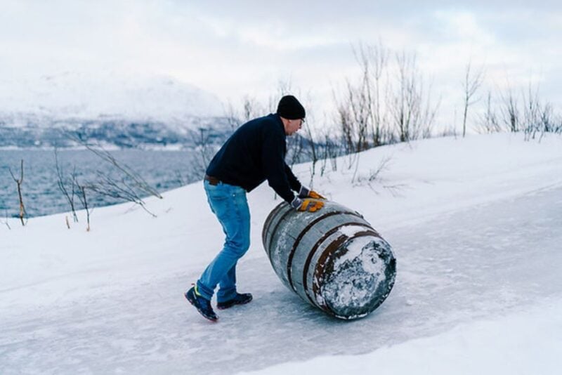 Lyngseidet: Arctic Distillery Guided Whisky Tour - Key Points