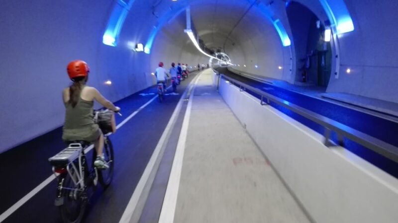 Lyon: 4-Hour Electric Bike Tour With Tasting Break - Tour Duration and Group Size