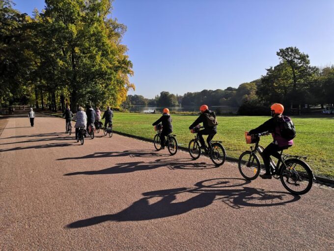Lyon: 4-Hour Electric Bike Tour With Tasting Break - Meeting Point and Languages