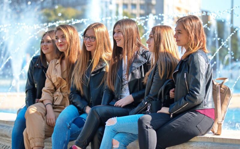 Lyon: Bachelorette Party Outdoor Smartphone Game - Whats Included in the Package