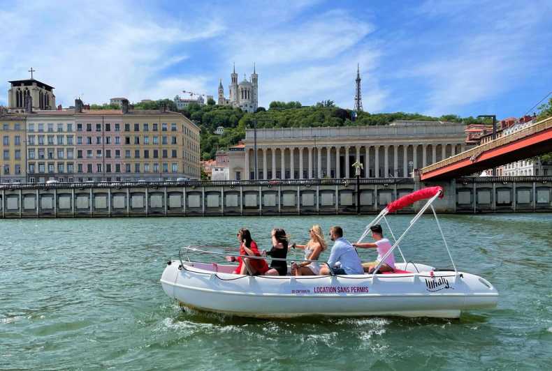 Lyon: Boat Trip From Rochetaille to Vieux-Lyon - Key Points