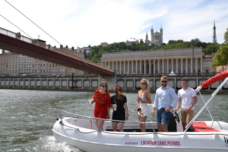 Lyon: Boat Trip From Rochetaille to Vieux-Lyon - Boat Rental Information