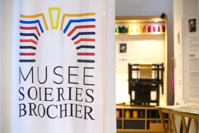 Lyon: Brochier Silk Museum Guided Tour in French - Museum Shop and Silk Accessories