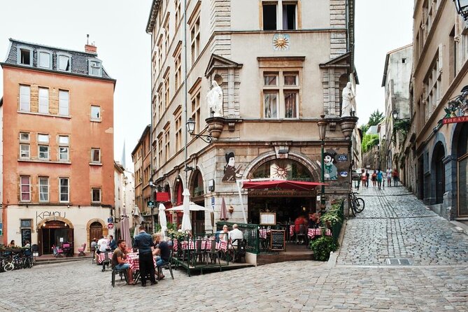 Lyon by Yourself With English Speaking Driver by Car or Van- 4 or 8 Hrs Disposal - Vehicle Options and Capacity