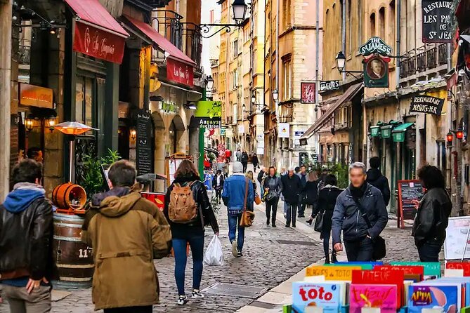 Lyon by Yourself With English Speaking Driver by Car or Van- 4 or 8 Hrs Disposal - Confirmation and Accessibility