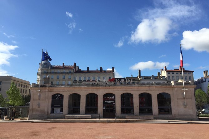 Lyon City Card Attractions & Museums Card & Guide With City Map - Public Transportation Benefits