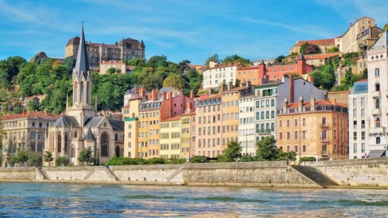 Lyon: City Exploration Game and Tour on Your Phone - Ideal for Couples and Families