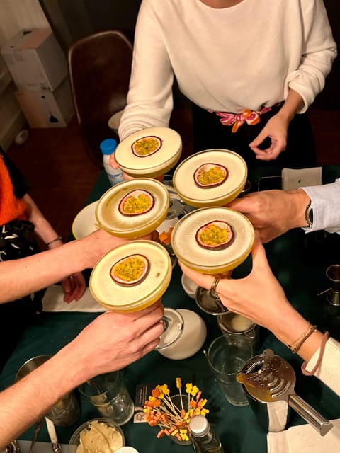 Lyon: Cocktails at Home Creation and Tasting Workshop - Signature Cocktails