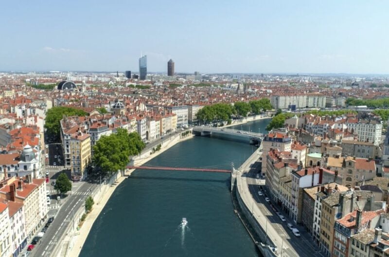 Lyon: Electric Boat Rental Without a License - Meeting Point and Location